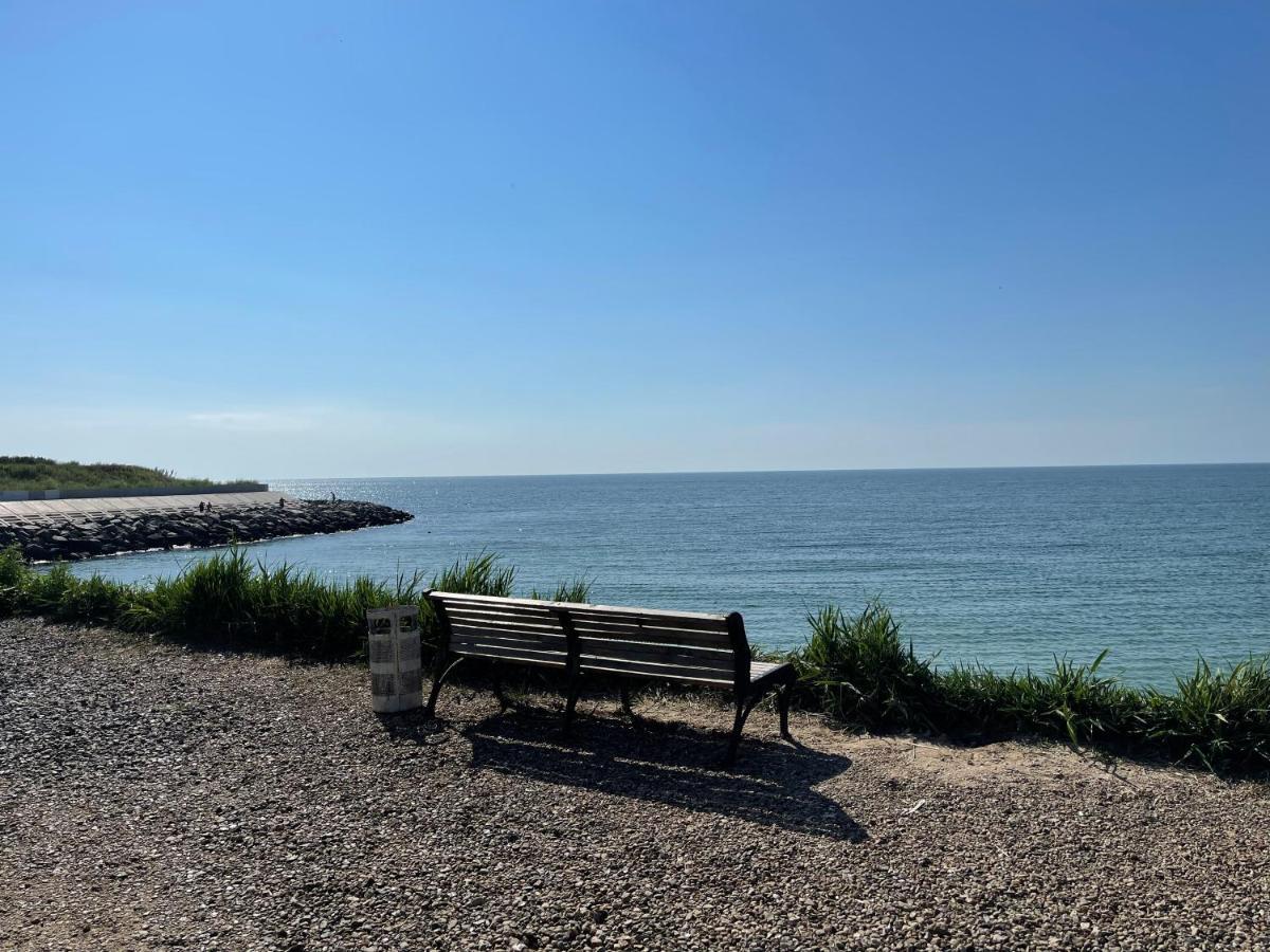 דירות פונטנקה Уютная Квартира С Видом На Море Riviera City מראה חיצוני תמונה